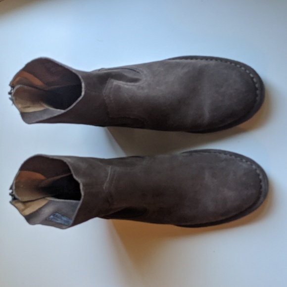 Ugg Ankle Booties Brown Suede - Picture 3 of 10